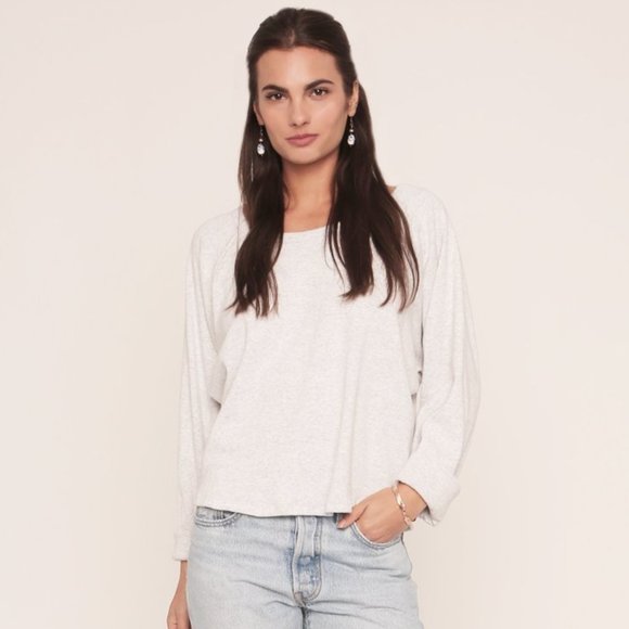 Merritt Charles Off-White Crew Neck Sweater - Picture 1 of 4